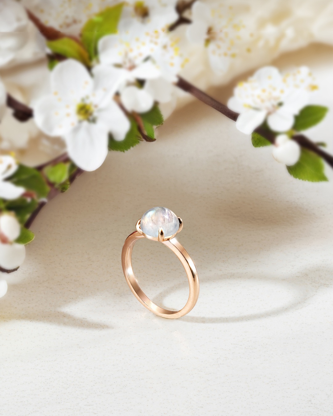 Packshot Bague Pierre de lune  Millazia