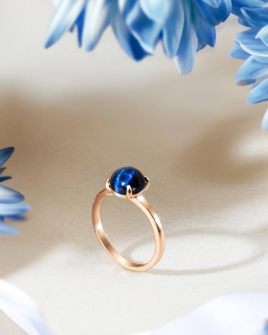 Packshot Bague Oeil de tigre bleu Olmetia