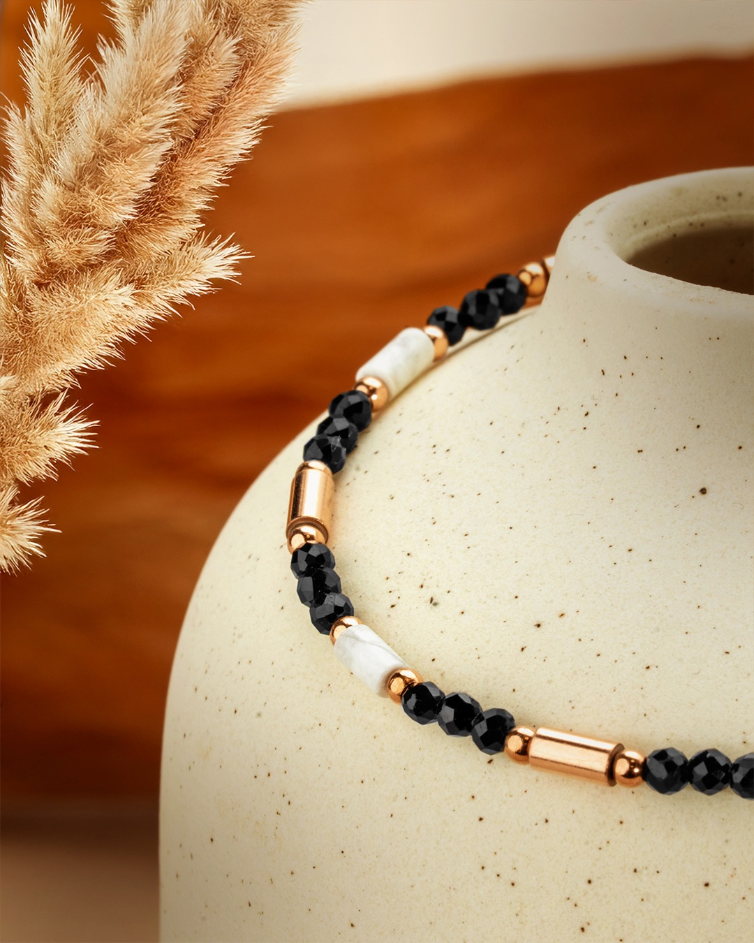 Packshot Bracelet Tourmaline Noire et Howlite  Moneglia