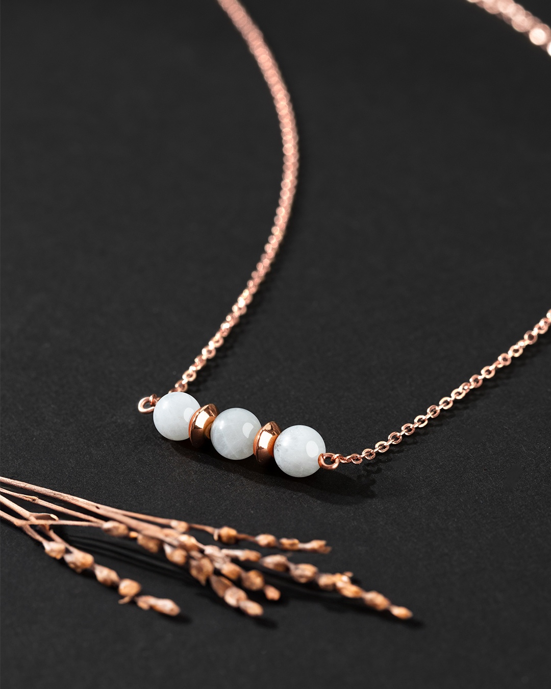 Packshot Pendentif Pierre de lune Millazina