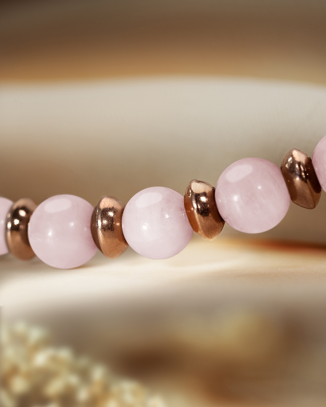 Packshot Bracelet Quartz rose Comissito